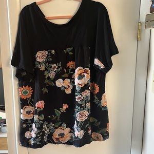 2x black tee with floral flowy back
